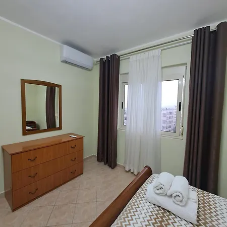 Illyria Apartment *